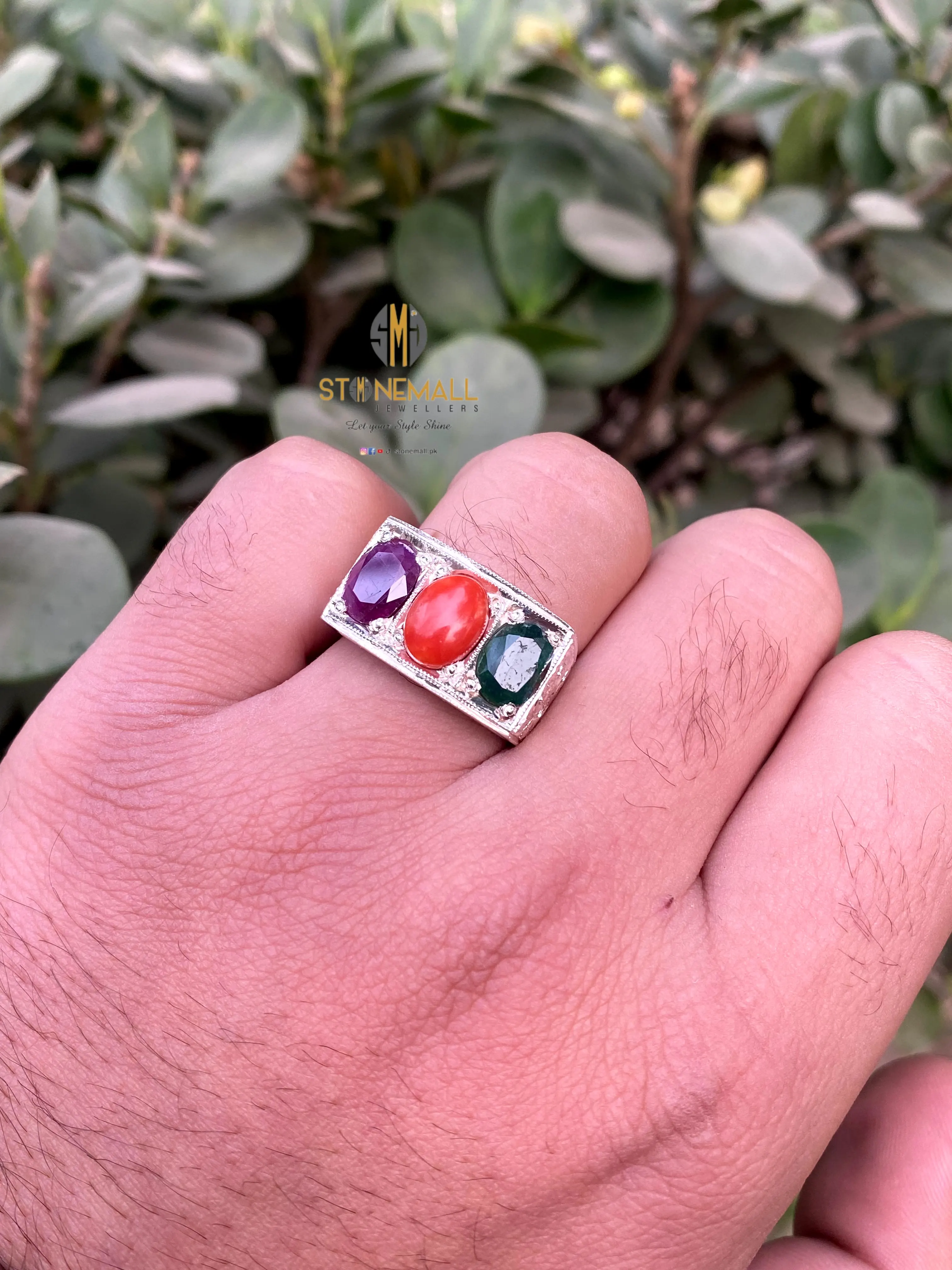3-Stone Engraved Gemstone Ring in 925 Sterling Silver - Image 5